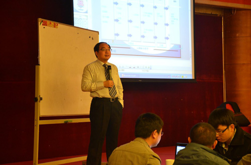 安瑞祺公司总裁张涌先生讲解事故原因模型。